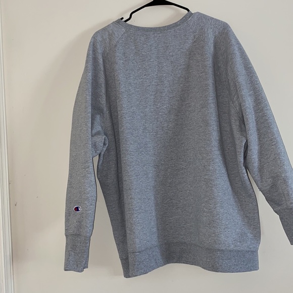 Sweatshirt. Champion. - Picture 7 of 8